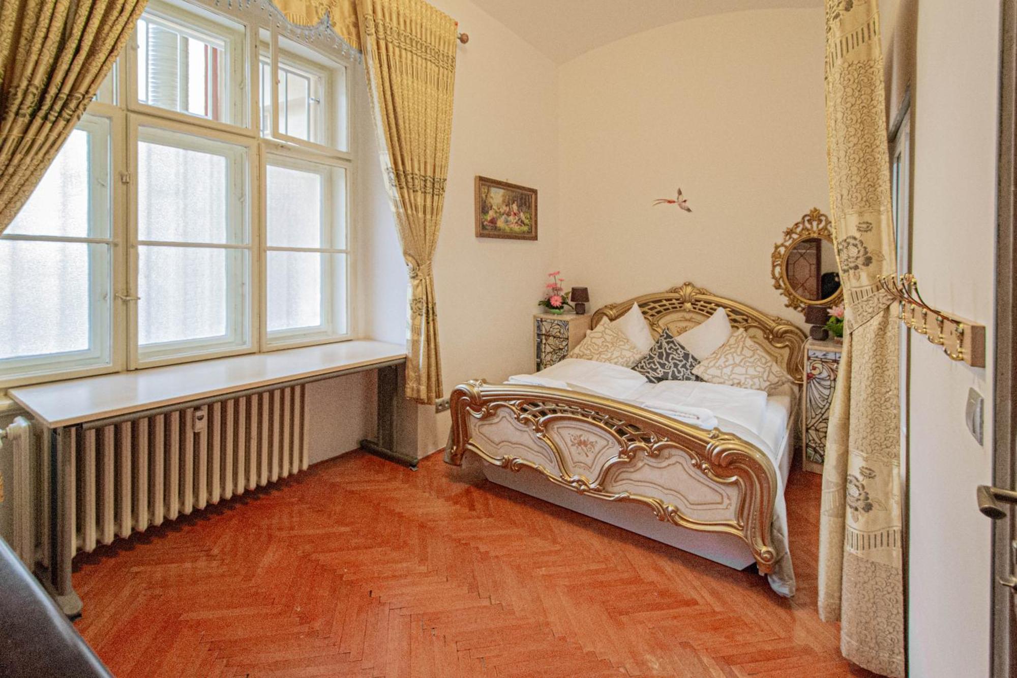 The Grand Royal 3Bdr Heart Of Old Town Apartman Prága Kültér fotó